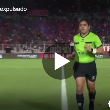 Carlos Zambrano rompe récord mundial: el jugador con más tarjetas rojas en 2025