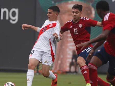 Selección Peruana presenta convocatoria con nuevas figuras para enfrentar a Chile